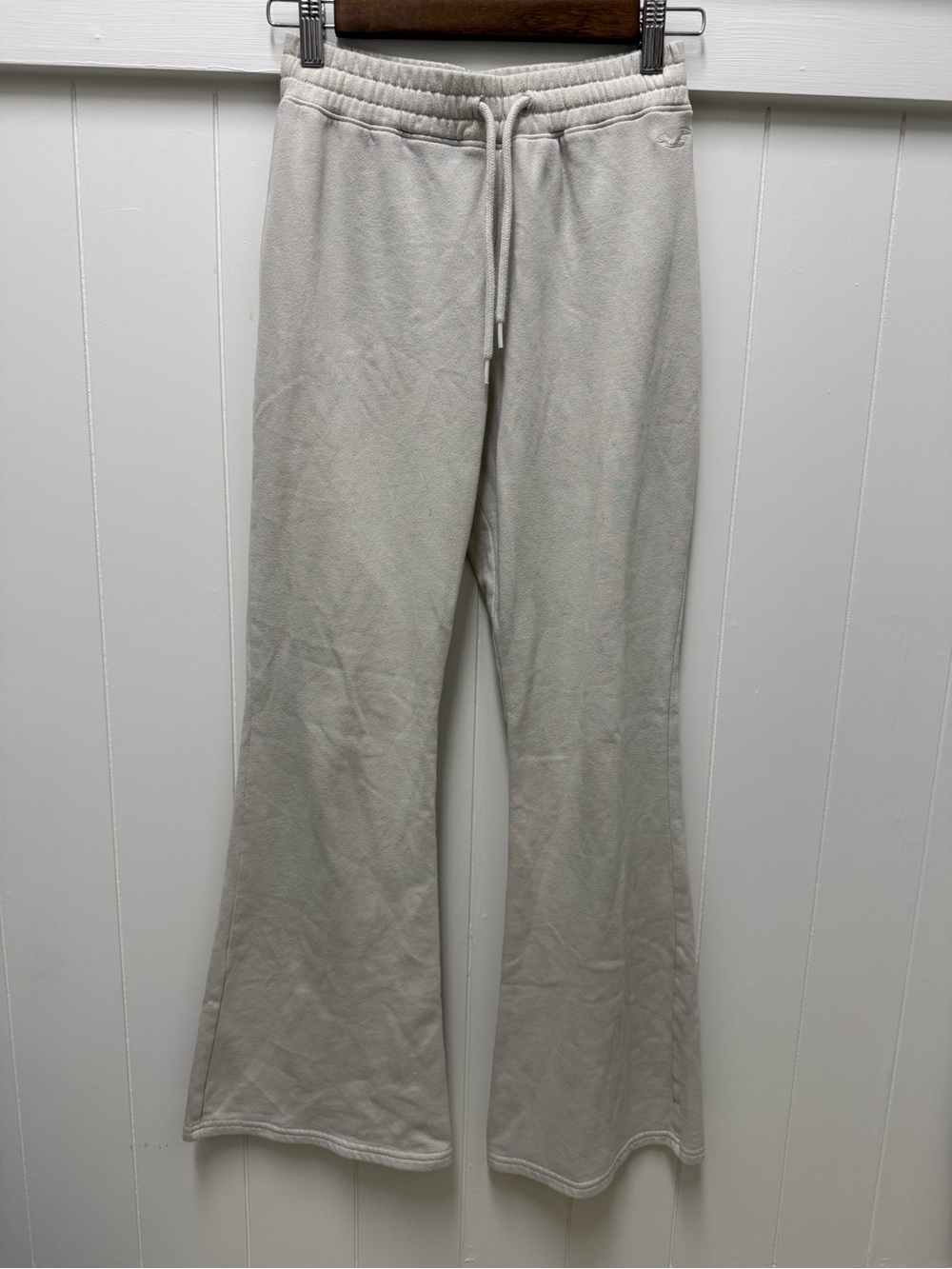 Hollister Ultra High-Rise Flare Sweatpants XS Short Cream Fleece Y2K